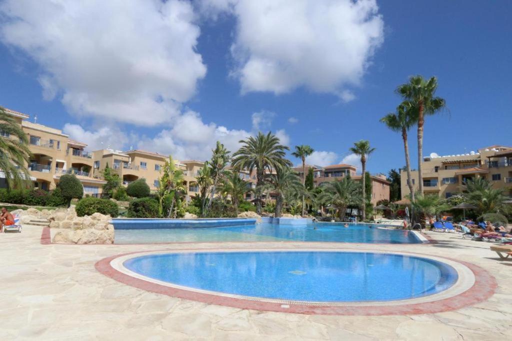 Ferienwohnung Limnaria Gardens B Paphos Exterior foto
