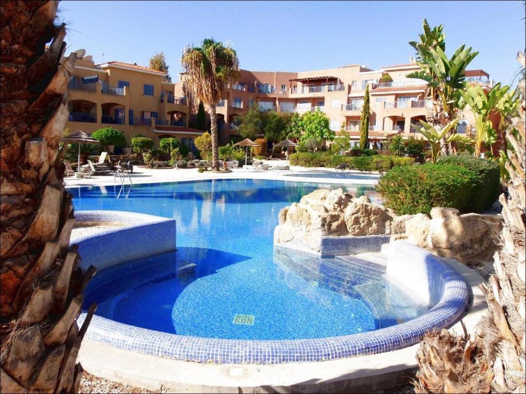 Ferienwohnung Limnaria Gardens B Paphos Exterior foto