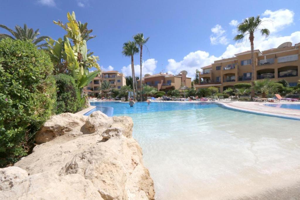 Ferienwohnung Limnaria Gardens B Paphos Exterior foto